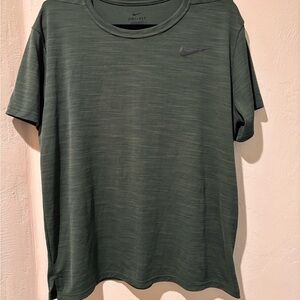 Nike Men's Green Dri-FIT Short Sleeve Tee